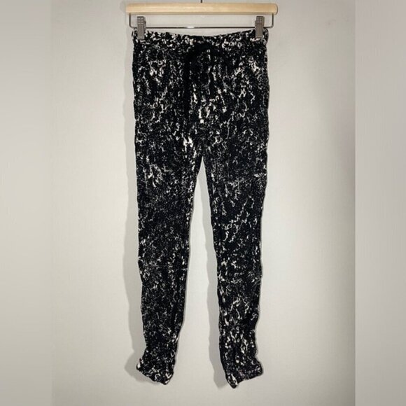 Revolve Enza Costa Lounge Pant in Chalk Print size 1 - Picture 2 of 8